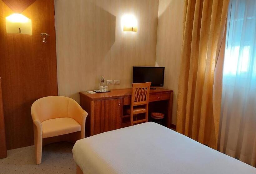 Номер Стандарт Индивидуальный, Phi Hotel Astoria