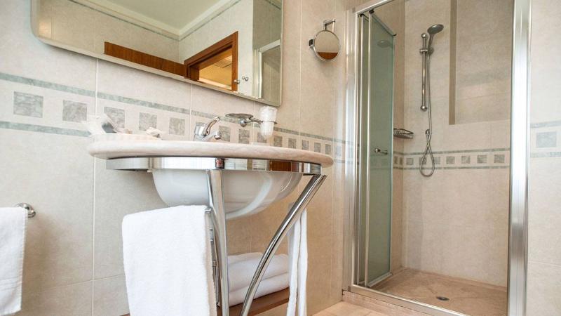 Номер Superior, Phi Hotel Astoria