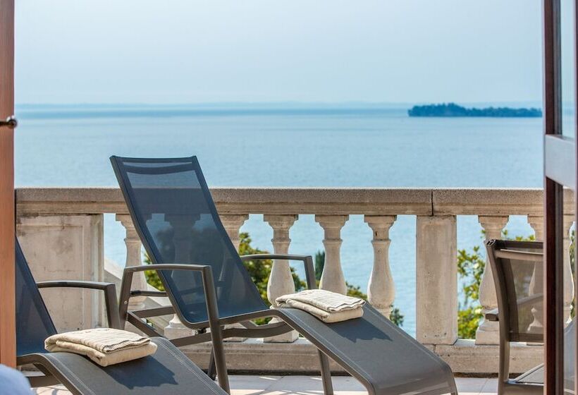 Полулюкс Вид на Озеро, Villa Del Sogno
