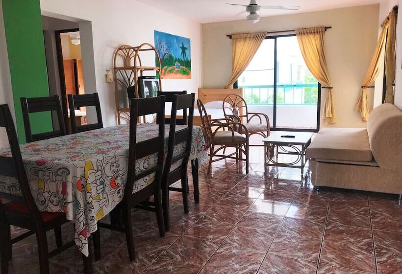 اتاق استاندارد سه نفره, Plaza Real Resort