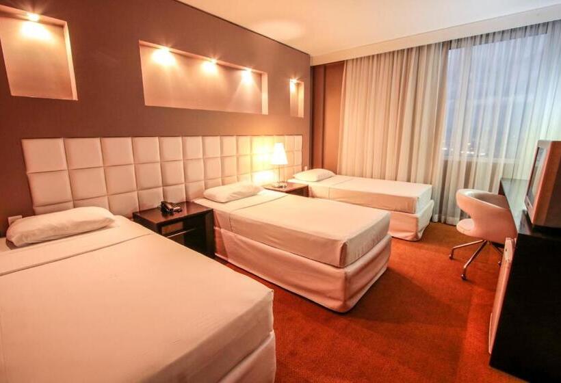 스위트, Favorita Golden Hotel E Eventos