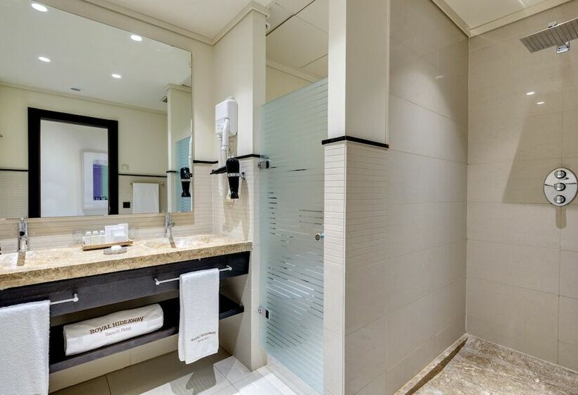 Номер Deluxe Вид на Море Боковой, Royal Hideaway Sancti Petri