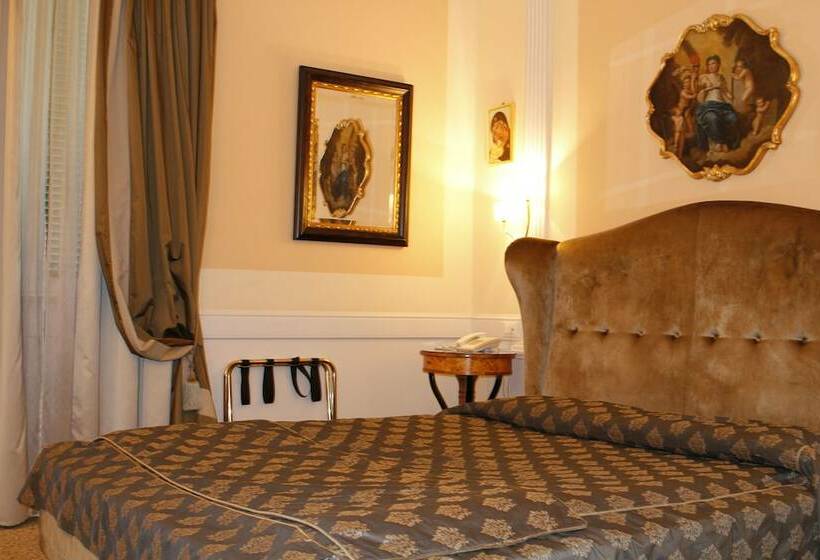 اتاق خانوادگی, Boutique Hotel Trevi