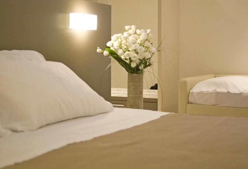 Chambre Deluxe, Cube