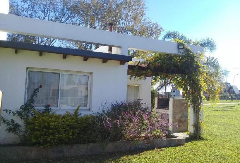 패밀리 방갈로, Complejo Colon Village