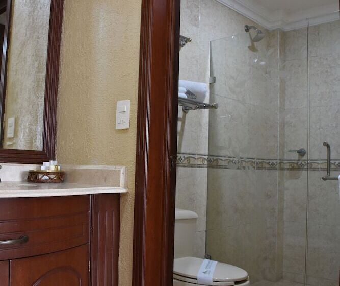 Suite, Casino Plaza
