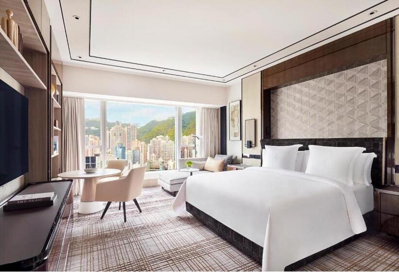 전망 디럭스룸 킹침대, Four Seasons Hotel Hong Kong