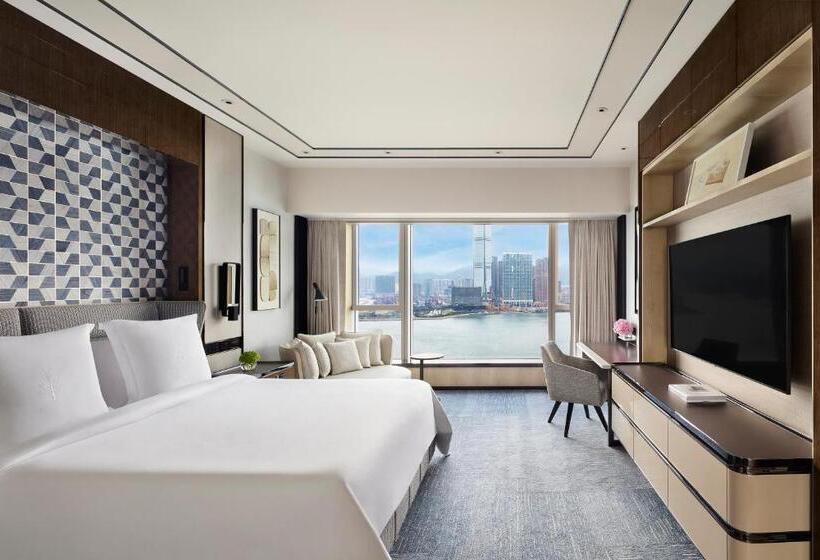 프리미엄 스위트, Four Seasons Hotel Hong Kong