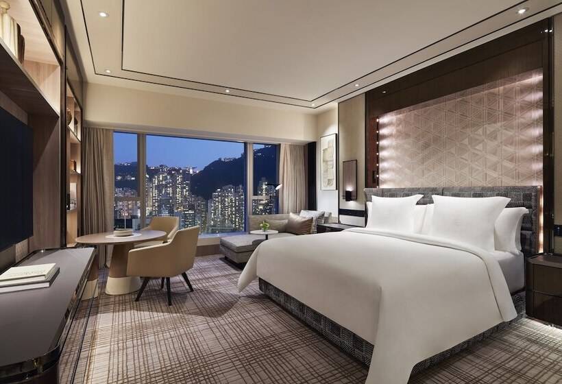 디럭스 전망 룸, Four Seasons Hotel Hong Kong