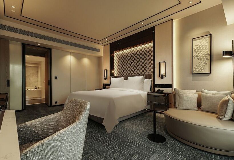 프리미엄 스위트, Four Seasons Hotel Hong Kong