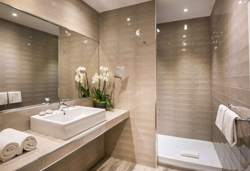 Номер Стандарт Двуспальная Кровать, Mercure Brignoles Golf De Barbaroux & Spa