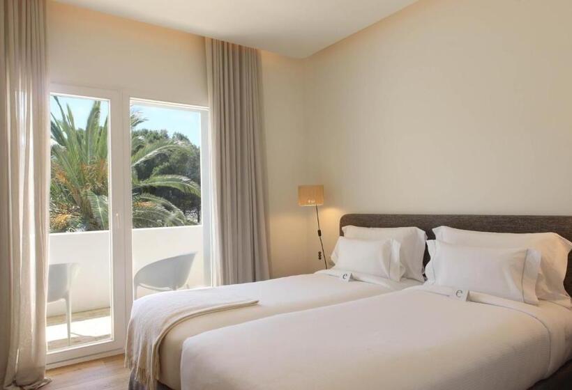 חדר סטנדרט עם מרפסת ונוף לגינה, Hostal Empúries