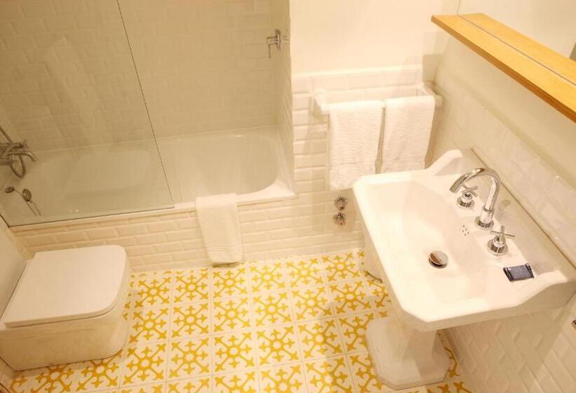 חדר סטנדרט עם מרפסת ונוף לגינה, Hostal Empúries