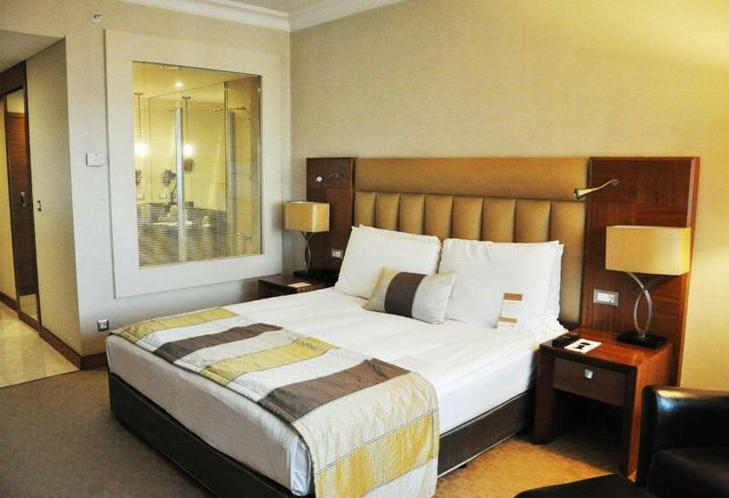 수피리어 전망 룸, Mövenpick Hotel Izmir