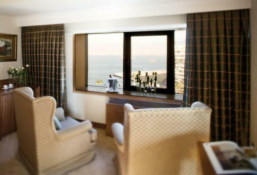 주니어 스위트 킹사이즈 침대, Mövenpick Hotel Izmir