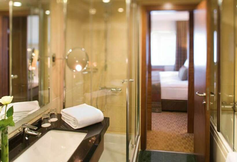 수피리어 룸, Mövenpick Hotel Izmir