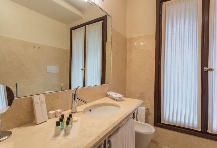 Classic Room with Views, Ruzzini Palace