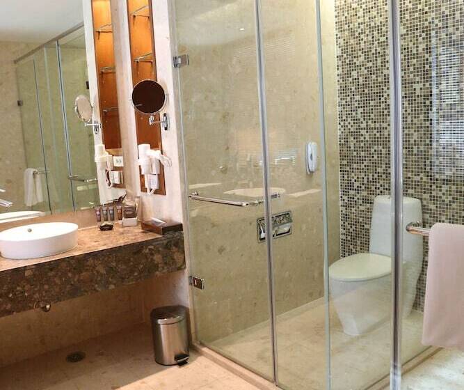 Полулюкс, Novotel Bangkok Suvarnabhumi Airport
