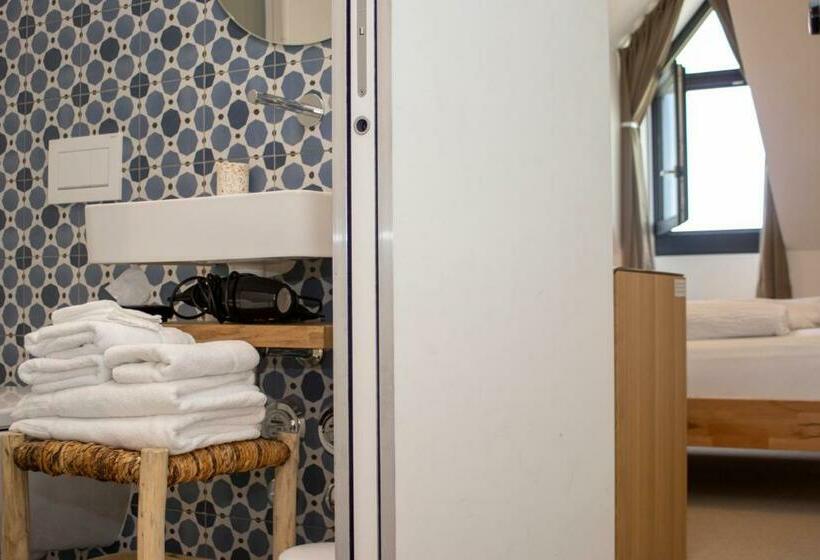 Номер Стандарт, Auberge Au Mai