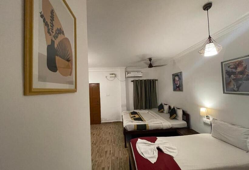 海景豪华三人间, Baga View Inn