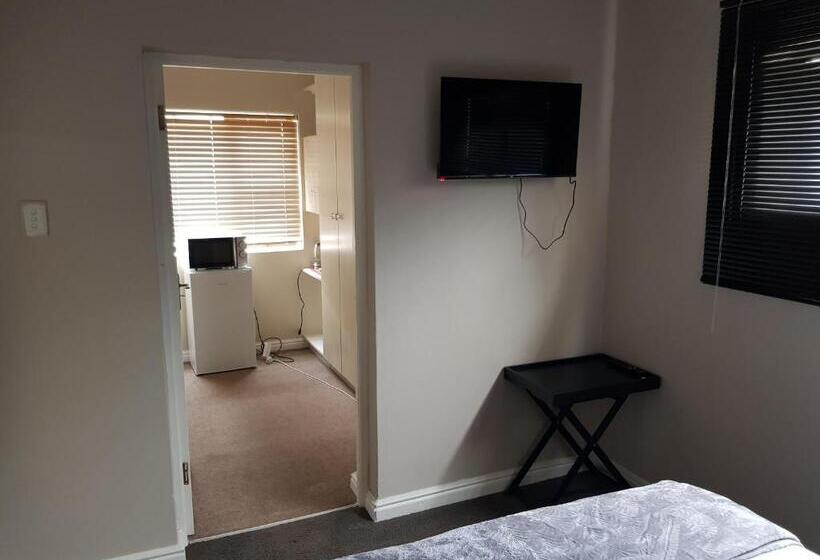 Семейный Номер, Winchester Place