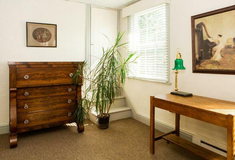 Family Suite, James Buchanan Hotel, Trademark Collection By Wyndham