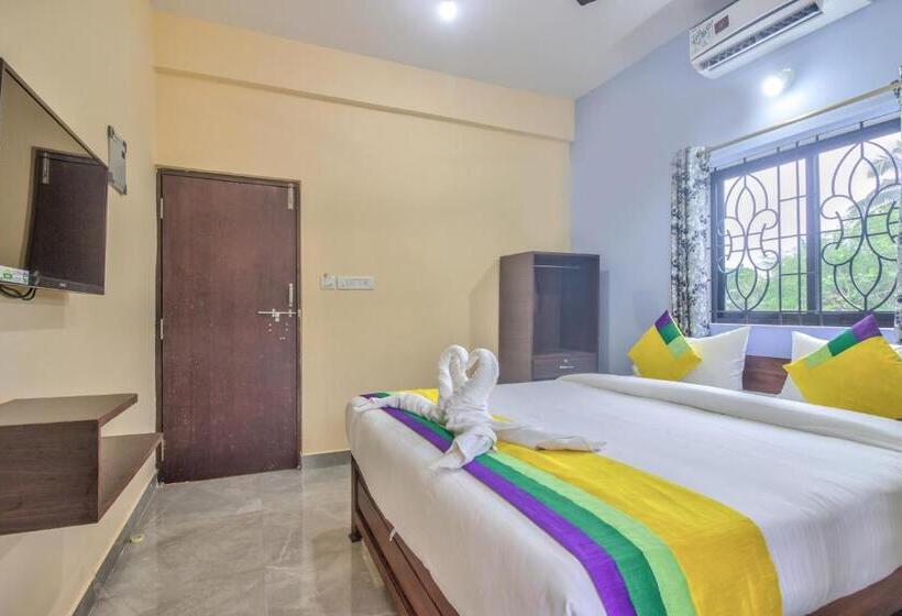 اتاق استاندارد سه تخته با بالکن, Crystal Bay Baga