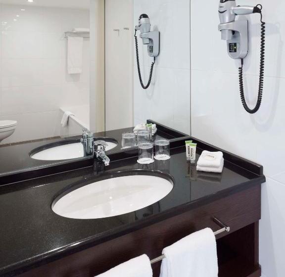 غرفة قياسية سرير كينج, Lindner Hotel Antwerp, Part Of Jdv By Hyatt