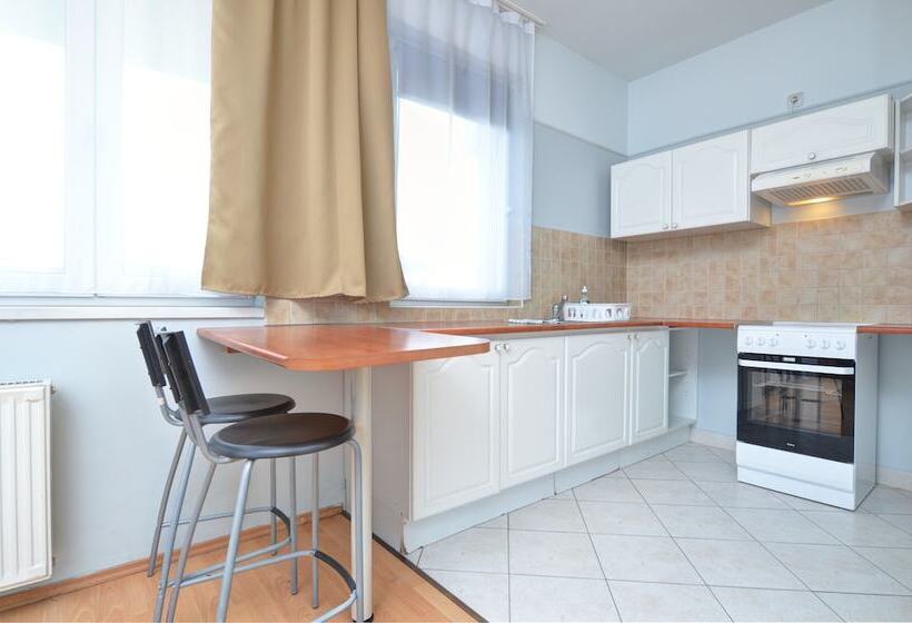 스탠다드 스튜디오, Agape Apartments