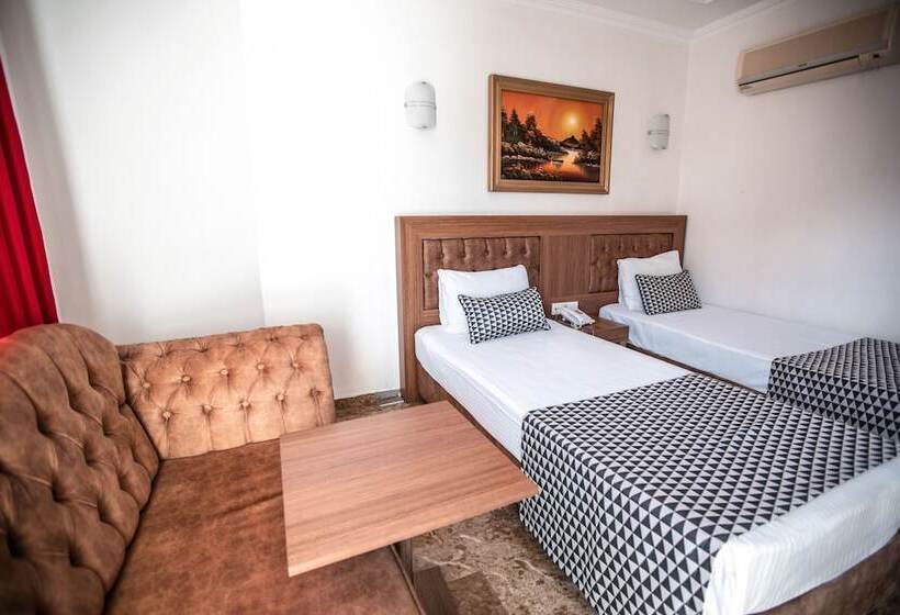 اتاق اساندارد با چشم‌انداز جانبی به دریا, Kristal Beach