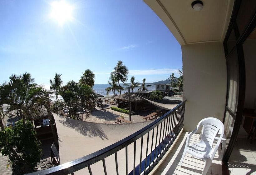 스탠다드 발코니 룸 바다 전망, Smugglers Cove Beach Resort &