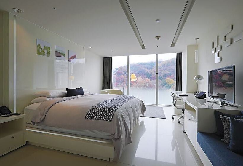 Номер Deluxe Вид на Горы, Vista Walkerhill Seoul   Formerly W Seoul