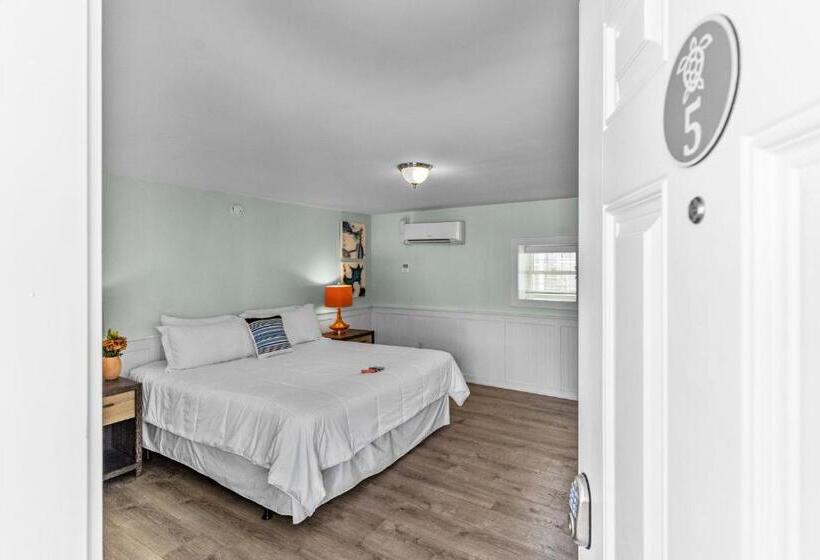 Номер Deluxe Кровать Кинг, Loggerhead Inn And Suites