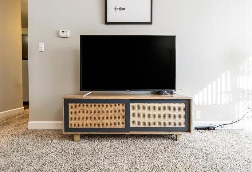 Apartamento 2 Quartos, Kasa Downtown South Bend