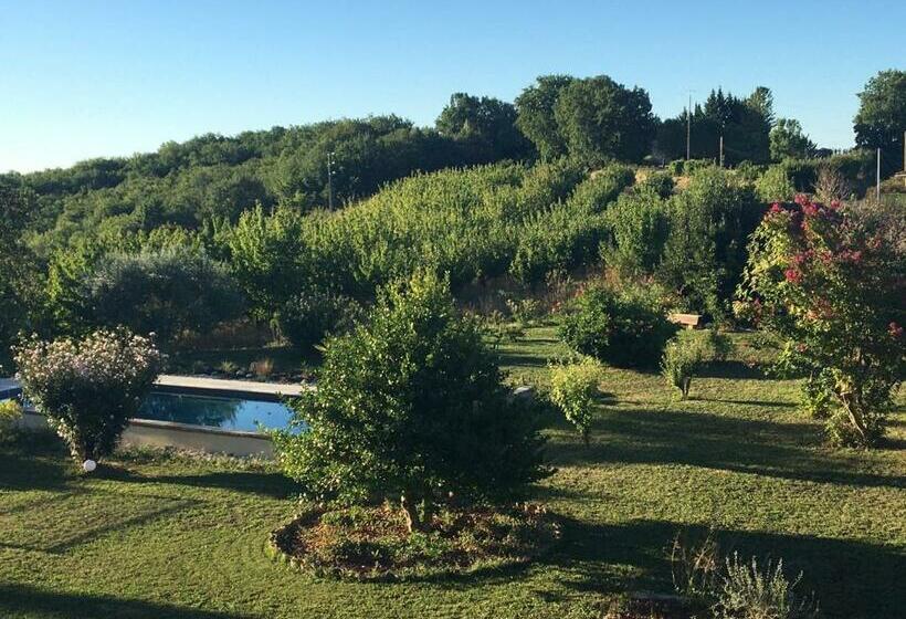 Номер Deluxe, Aux Coteaux D Aussac