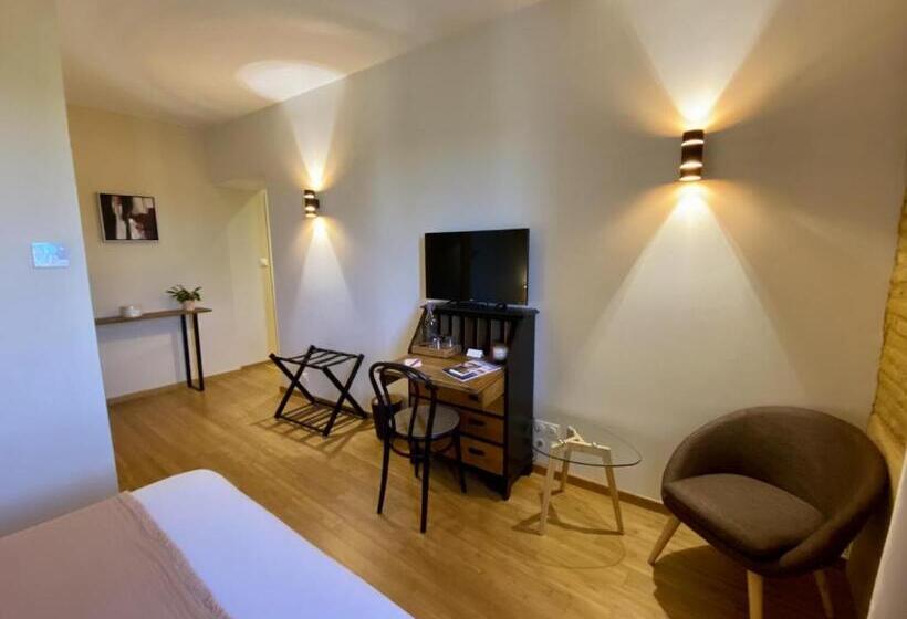 Номер Стандарт, Aux Coteaux D Aussac