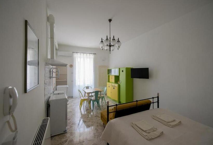 Семейный Номер, Ai Cappuccini Guest House