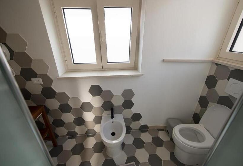 Семейный Номер, Ai Cappuccini Guest House