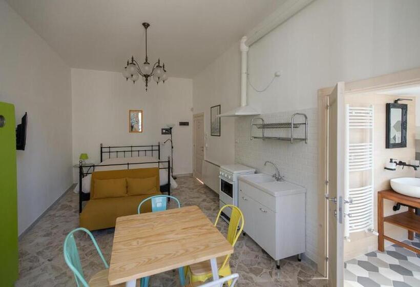 Семейный Номер, Ai Cappuccini Guest House