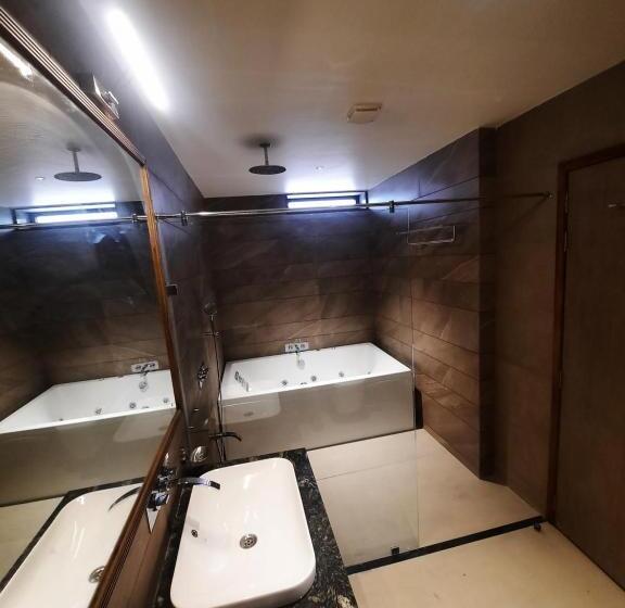 Люкс, Bodhi A Boutique