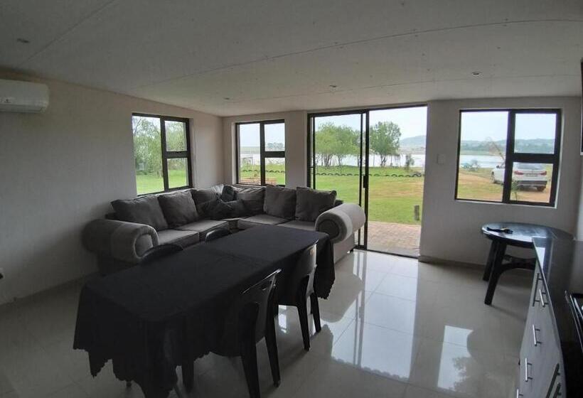 Шале 1 Спальня, Vaal Marina Resort
