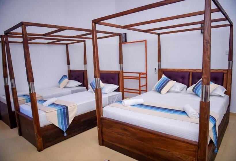 Семейный Номер Superior, Double Lake View Tissa & Safari