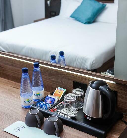 اتاق سوپریور با چشم‌انداز استخر, Bora Bora Ibiza Malta Resort - Music Hotel - Adults Only