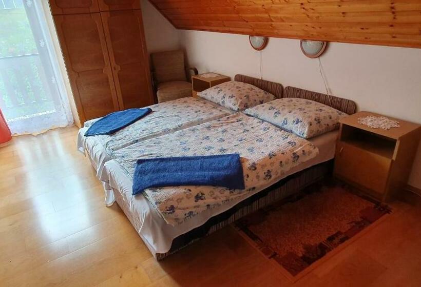 Апартаменты 1 Спальня с Балконом, Kondor Vendégház