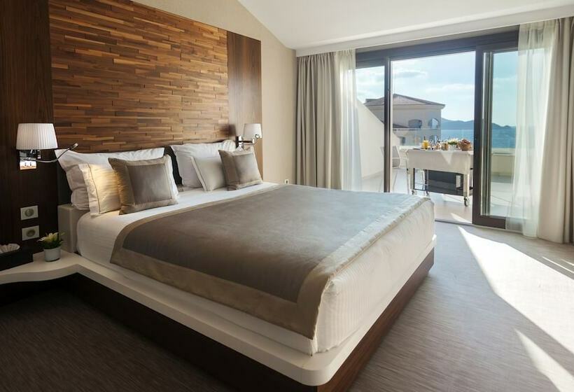 Habitación Premium Vista al Mar., La Cigale Tabarka