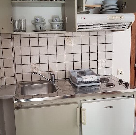 آپارتمان 1 خوابه اینتریور, Marita's Apartments