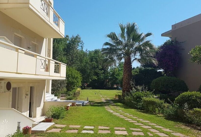 آپارتمان 1 خوابه اینتریور, Marita's Apartments