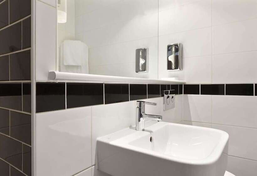 Номер Стандарт, Days Inn Corley Nec   M6