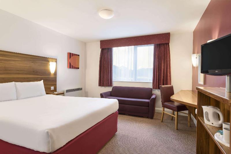 Семейный Номер, Days Inn Corley Nec   M6