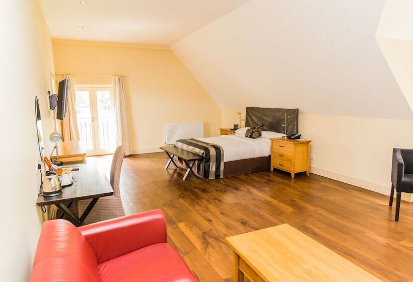 Номер Стандарт, Great Hallingbury Manor & Lodges